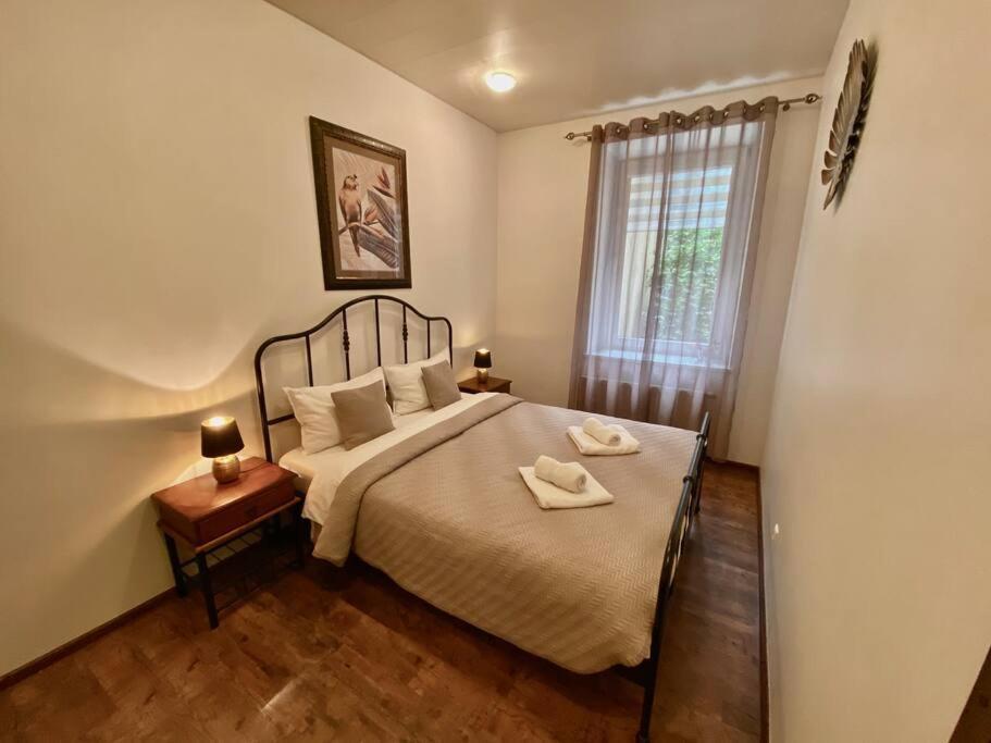 Courtyard Gallery Apartment With Free Parking Kaunas Eksteriør billede