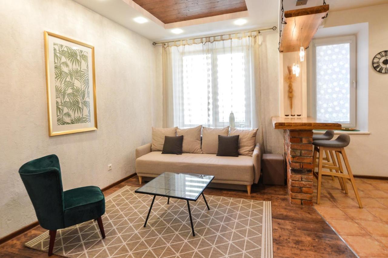 Courtyard Gallery Apartment With Free Parking Kaunas Eksteriør billede